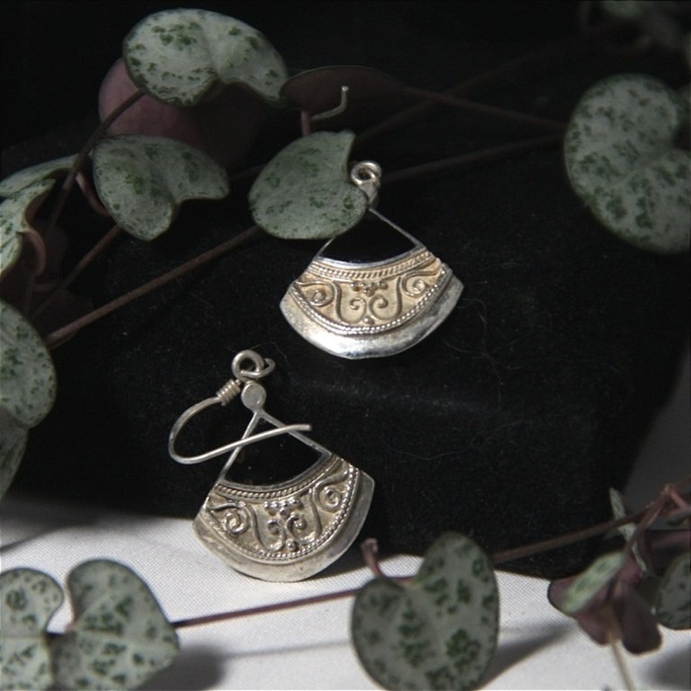 Sterling Silver Balinese Filigree Black Onyx Fan Drop Earrings Vintage‎ Style